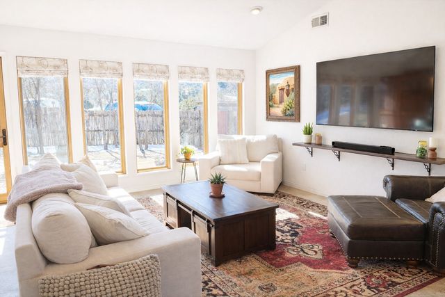 5 Cougar Canyon, Santa Fe, NM 87508