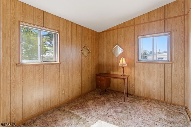 38 Atkins Ter, East Rutherford Boro, NJ 07073