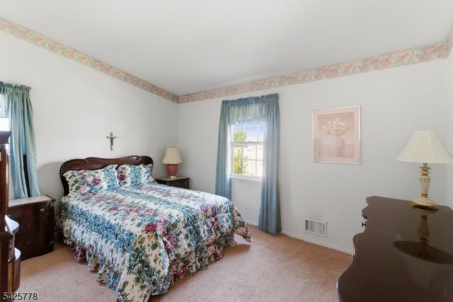38 Atkins Ter, East Rutherford Boro, NJ 07073