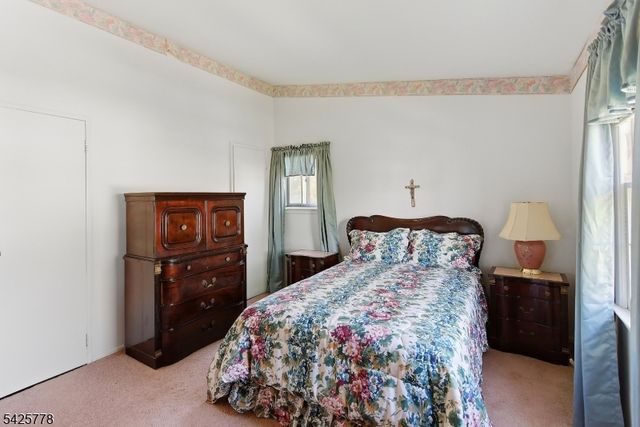 38 Atkins Ter, East Rutherford Boro, NJ 07073