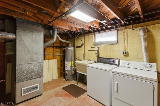 38 Atkins Ter, East Rutherford Boro, NJ 07073