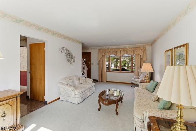 38 Atkins Ter, East Rutherford Boro, NJ 07073