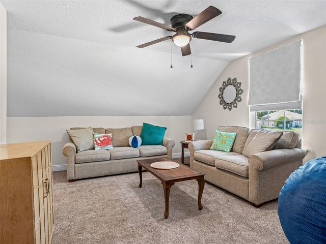 5331 GROVE MANOR, Lady Lake, FL 32159