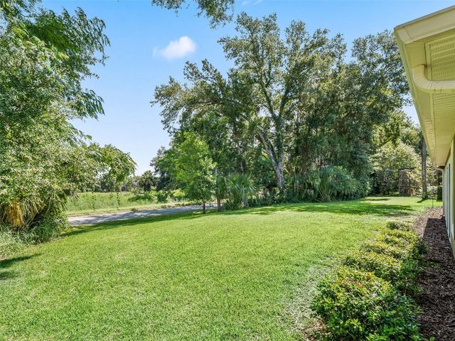 5331 GROVE MANOR, Lady Lake, FL 32159