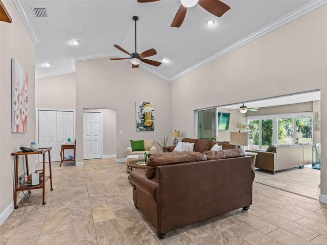5331 GROVE MANOR, Lady Lake, FL 32159
