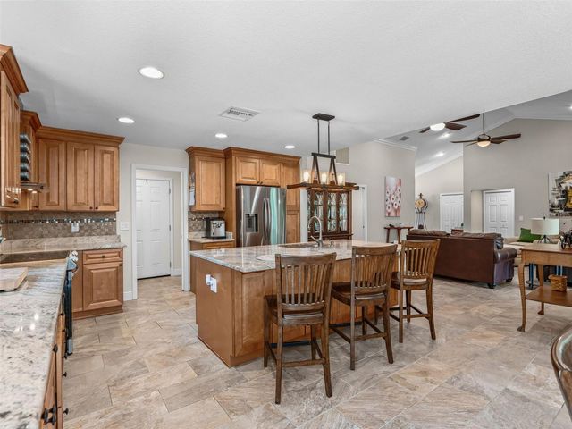 5331 GROVE MANOR, Lady Lake, FL 32159