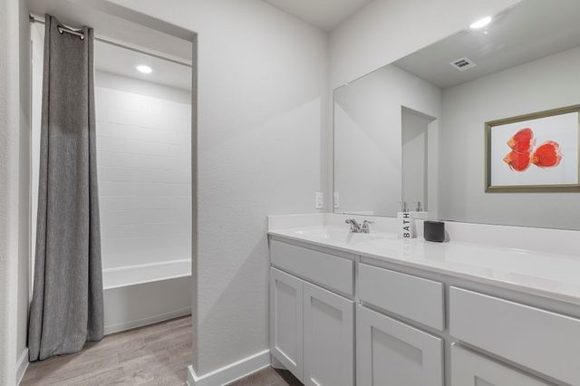 7937 TWIN FORKS Drive, Fort Worth, TX 76131