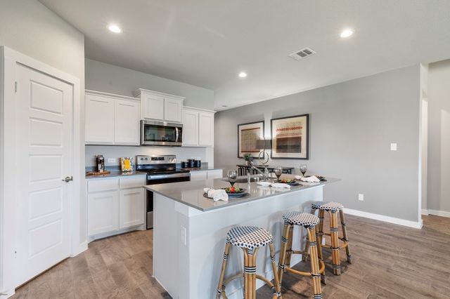 7937 TWIN FORKS Drive, Fort Worth, TX 76131