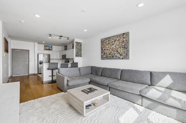 400 Herron Dr Apt 416, Nashville, TN 37210