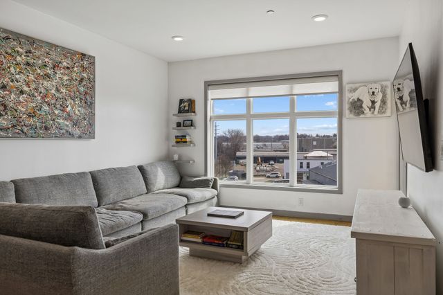 400 Herron Dr Apt 416, Nashville, TN 37210