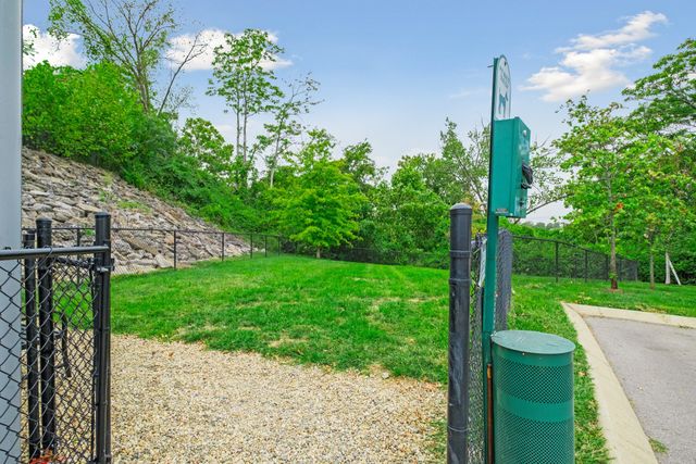 400 Herron Dr Apt 416, Nashville, TN 37210