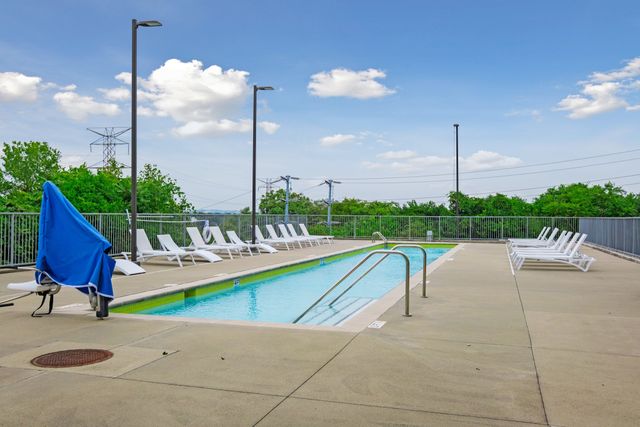 400 Herron Dr Apt 416, Nashville, TN 37210