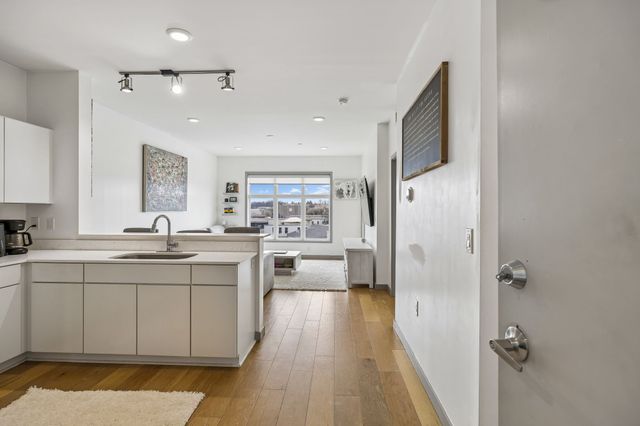 400 Herron Dr Apt 416, Nashville, TN 37210