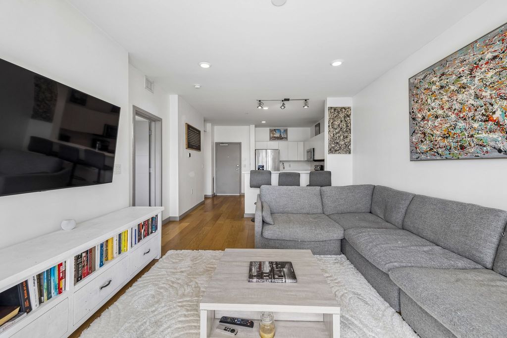 400 Herron Dr Apt 416, Nashville, TN 37210