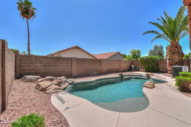 1155 W MACAW Drive, Chandler, AZ 85286
