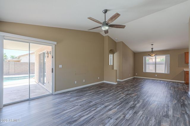 1155 W MACAW Drive, Chandler, AZ 85286