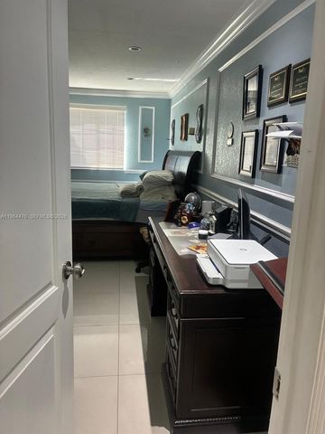 9425 NW 114th Ln 3, Hialeah Gardens, FL 33018