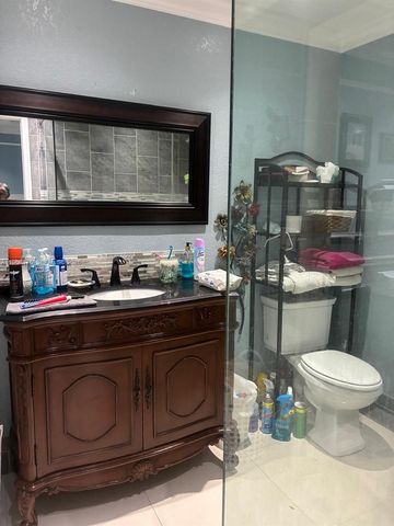 9425 NW 114th Ln 3, Hialeah Gardens, FL 33018