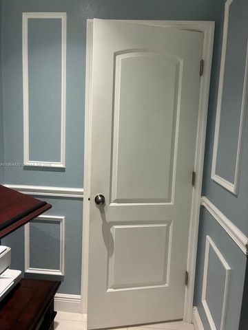 9425 NW 114th Ln 3, Hialeah Gardens, FL 33018