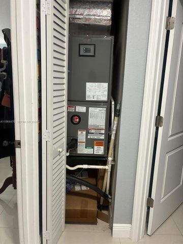 9425 NW 114th Ln 3, Hialeah Gardens, FL 33018