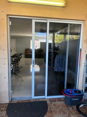 9425 NW 114th Ln 3, Hialeah Gardens, FL 33018