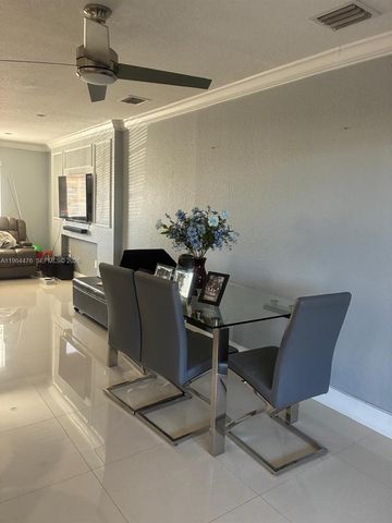 9425 NW 114th Ln 3, Hialeah Gardens, FL 33018