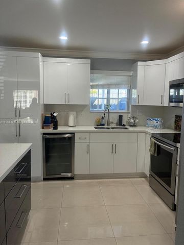 9425 NW 114th Ln 3, Hialeah Gardens, FL 33018