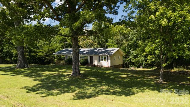 540 Crutchfield Road, Union Mills, NC 28167