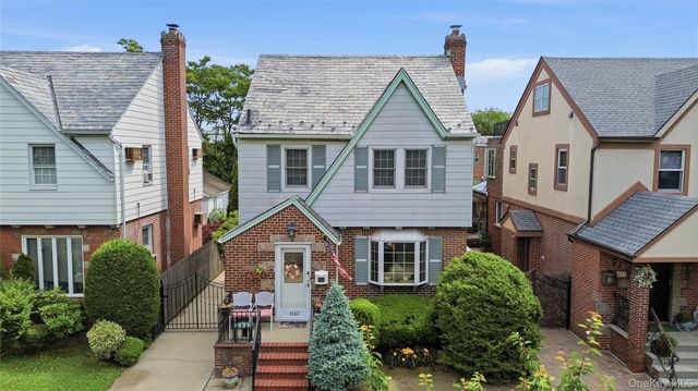 6033 69th Lane, Maspeth, NY 11378