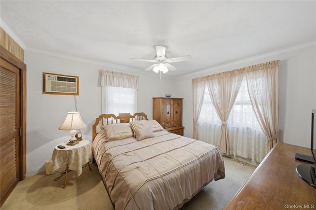 6033 69th Lane, Maspeth, NY 11378