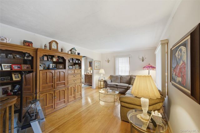 6033 69th Lane, Maspeth, NY 11378
