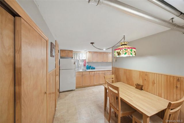 6033 69th Lane, Maspeth, NY 11378
