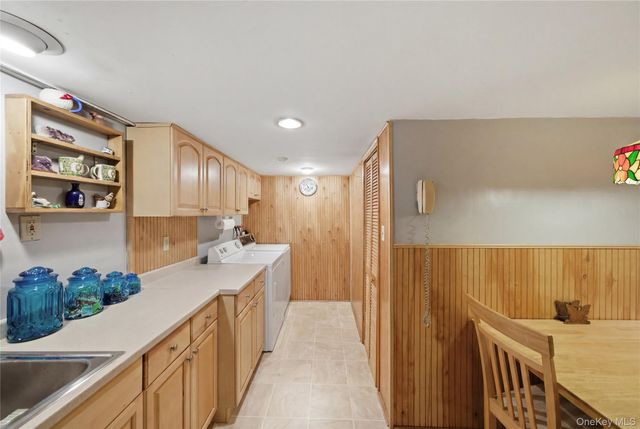 6033 69th Lane, Maspeth, NY 11378