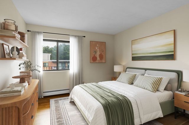 5 Linda Ln 4-4, Boston, MA 02125