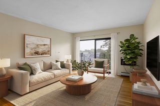 5 Linda Ln 4-4, Boston, MA 02125