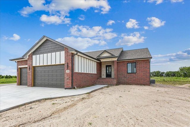 3502 S Bluelake Ct, Wichita, KS 67215