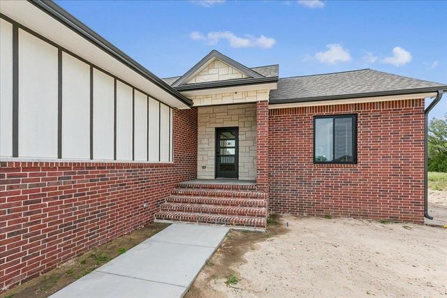 3502 S Bluelake Ct, Wichita, KS 67215