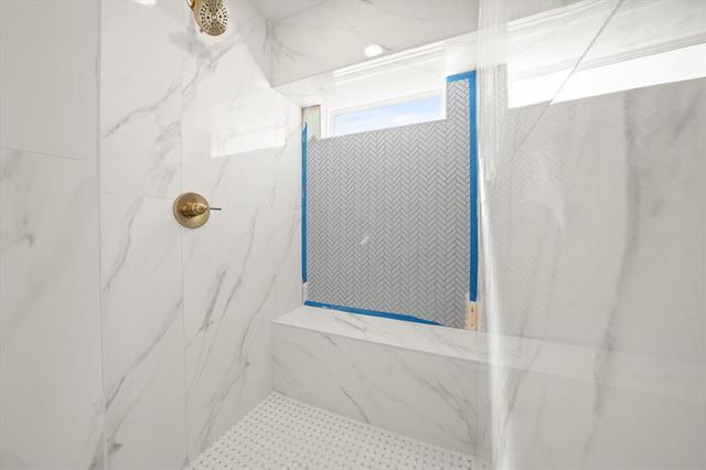 14525 Giverny Lane, Yukon, OK 73099