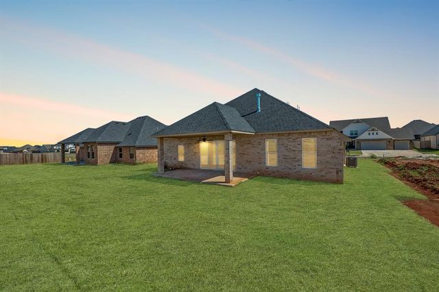 14525 Giverny Lane, Yukon, OK 73099