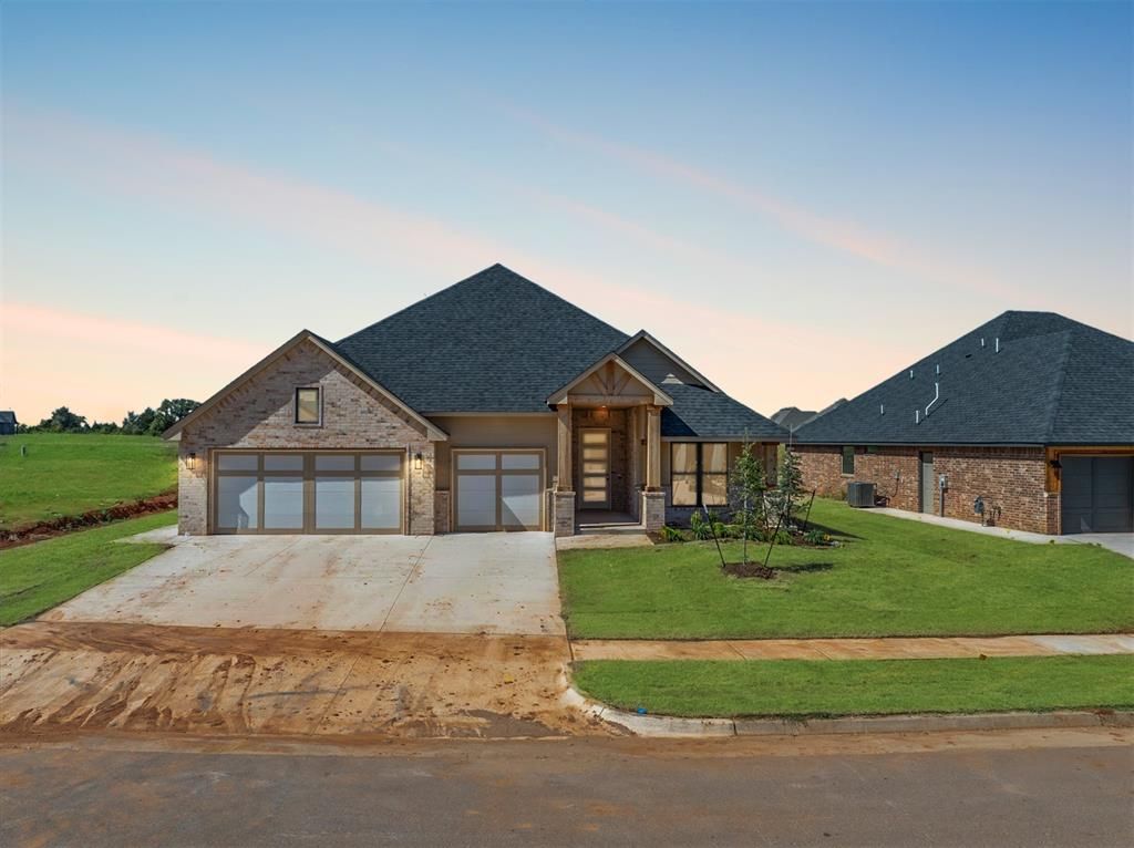 14525 Giverny Lane, Yukon, OK 73099