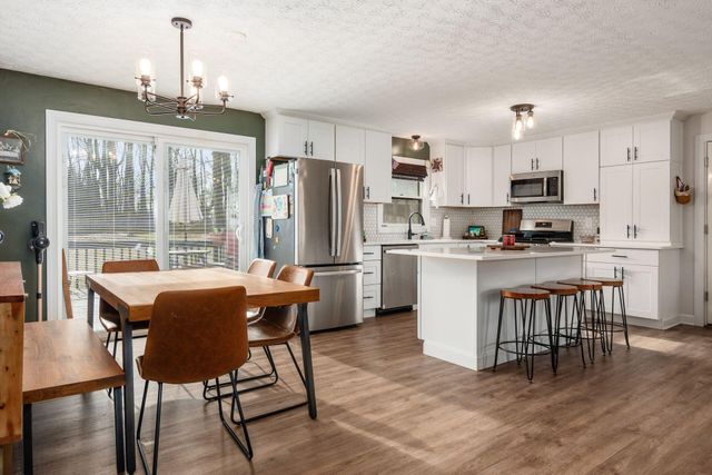 225 Carryback Drive SW, Pataskala, OH 43062