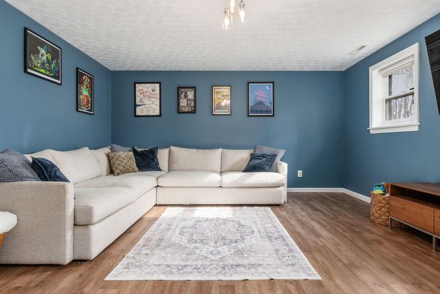 225 Carryback Drive SW, Pataskala, OH 43062