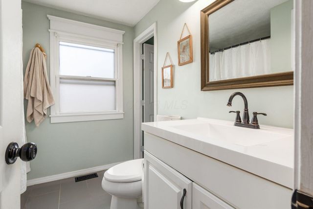 225 Carryback Drive SW, Pataskala, OH 43062