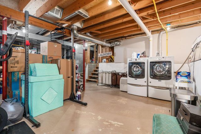 225 Carryback Drive SW, Pataskala, OH 43062