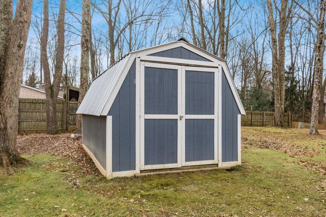 225 Carryback Drive SW, Pataskala, OH 43062