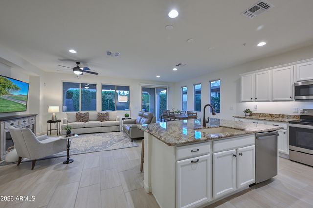 13426 W MAYBERRY Trail, Peoria, AZ 85383
