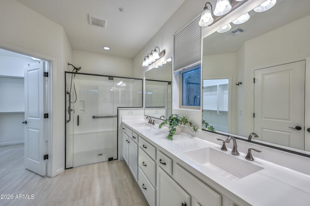 Image 22 of property listing at 13426 W MAYBERRY Trail, Peoria, AZ 85383