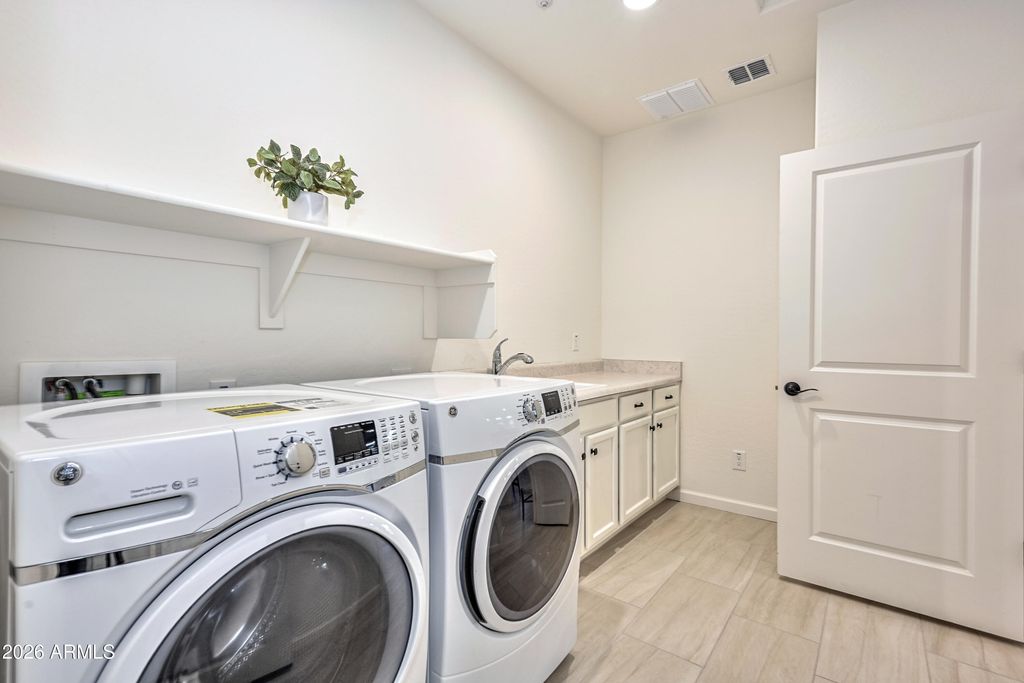 Image 30 of property listing at 13426 W MAYBERRY Trail, Peoria, AZ 85383