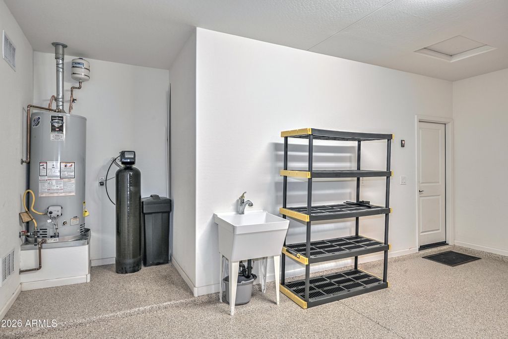 Image 33 of property listing at 13426 W MAYBERRY Trail, Peoria, AZ 85383