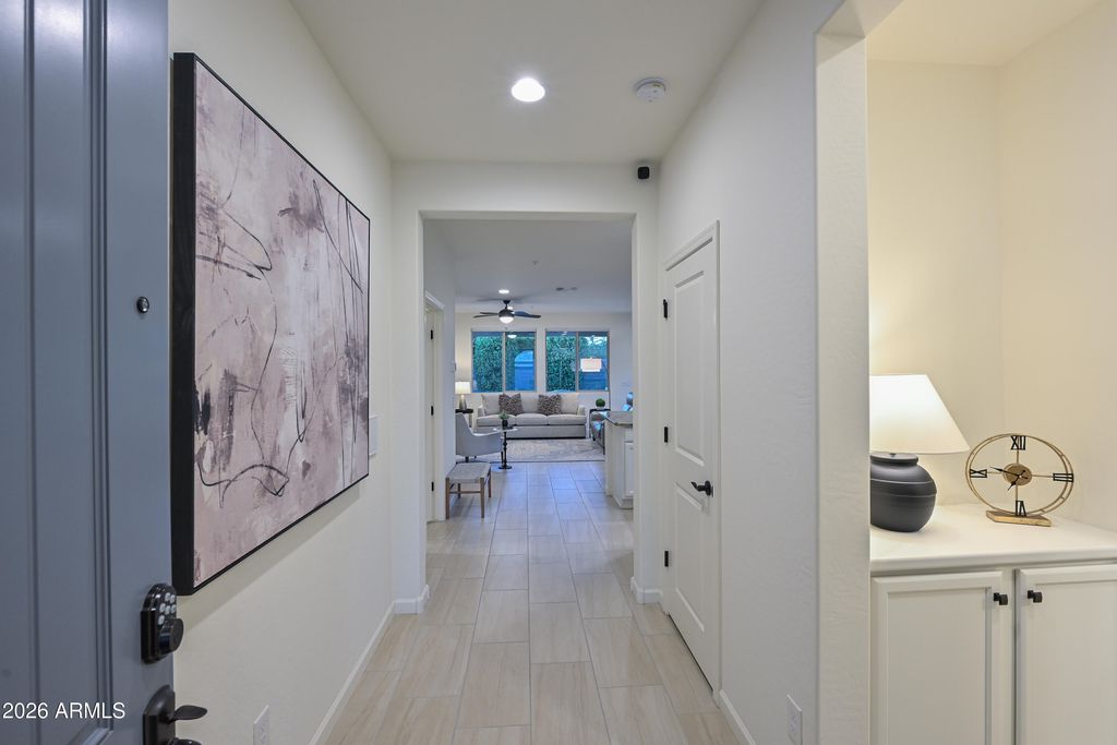 Image 7 of property listing at 13426 W MAYBERRY Trail, Peoria, AZ 85383